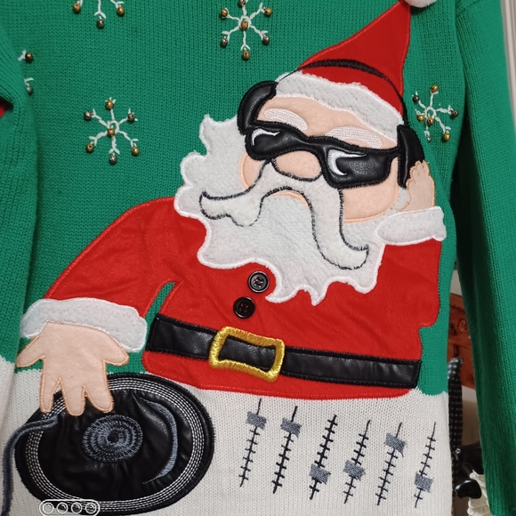 Christmas Sweater 🎄 Rocking Santa 🎅 Great Condition - Picture 2 of 7